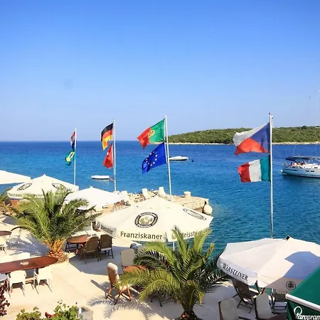 And By The Sea Loviste, Peljesac - 10181 Гостевой дом Ловиште