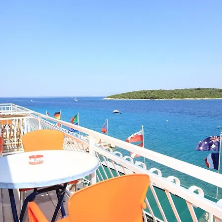 And By The Sea Loviste, Peljesac - 10181 Гостевой дом Ловиште
